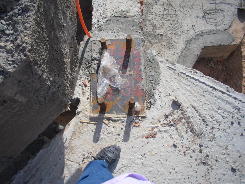 probléme avec massif d'ancrage sur un poteau en Béton Armé